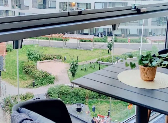 New Blue Near Helsinki Airport In Kivistoe 아파트 반타